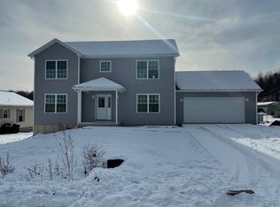 107 Cleveland Dr, Jermyn, PA 18433