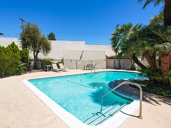 2nd image of 6154 Coldwater Canyon Ave #7