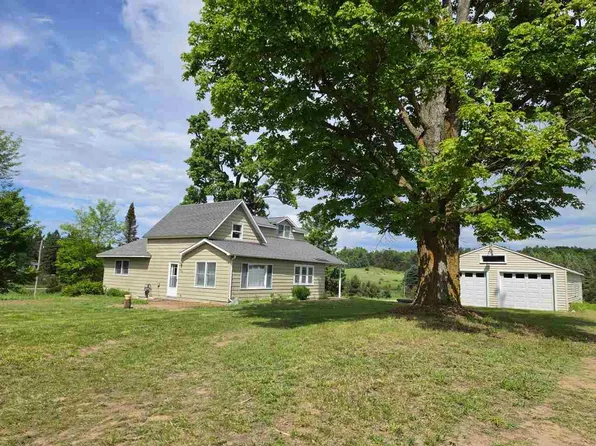 7249 S State Rd, Harbor Springs, MI 49740