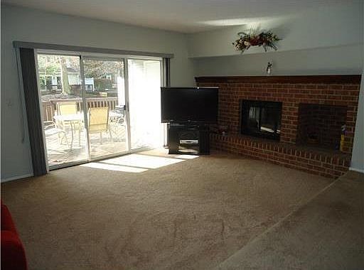2nd image of 191 Darwin Ln