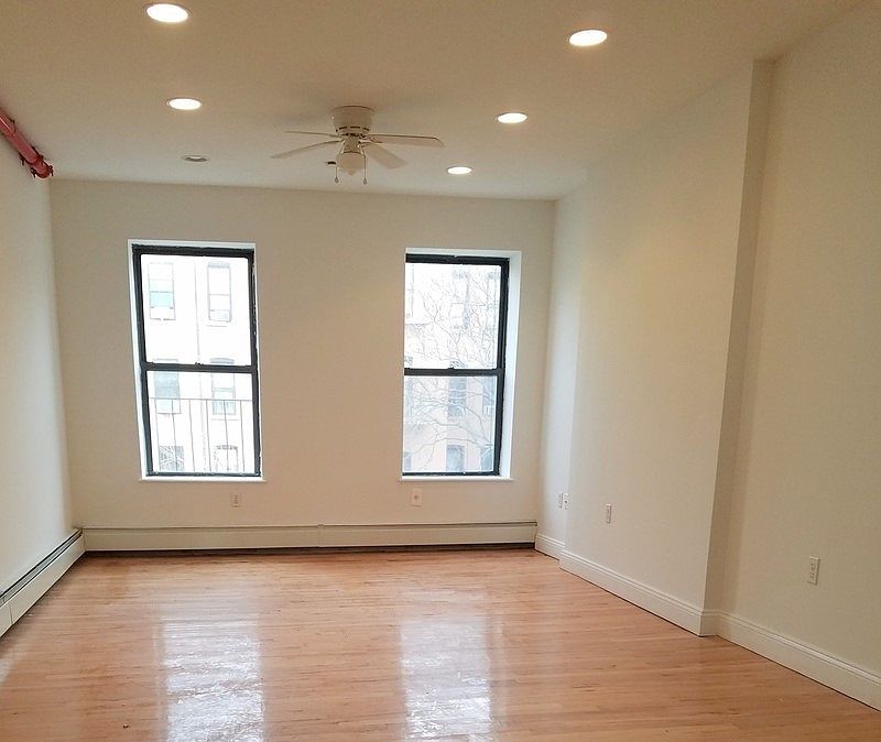 1st image of 2461 8th Ave APT 3C