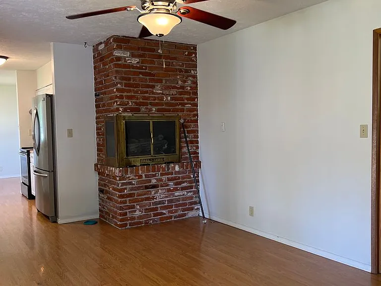 770 W Highland Ave — Photo 8