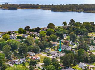 46 Maple Ave, Old Saybrook, CT 06475