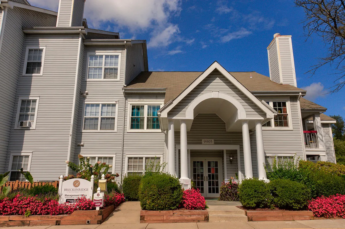 Breckenridge Condominiums — Photo 1