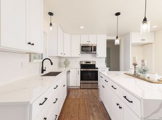 311 Backacre Rd, Kerrville, TX 78028