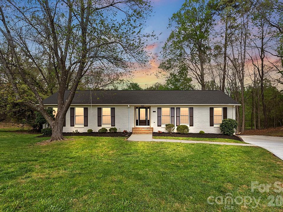 1st image of 100 Chadmore Dr