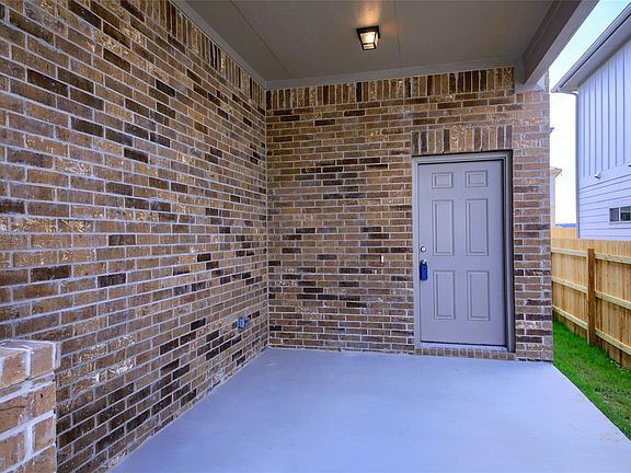 2nd image of 133 Mayney Ln