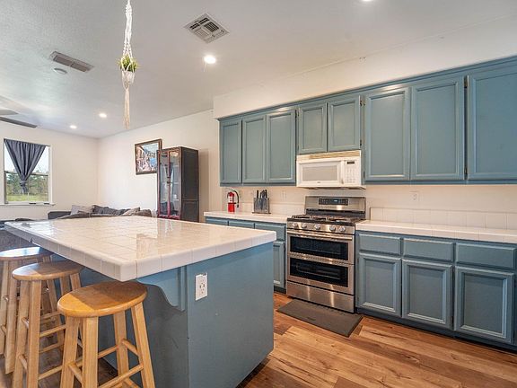 2nd image of 2591 Edgewater Drive