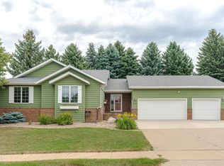 314 Aspen Ave, Bismarck, ND 58503