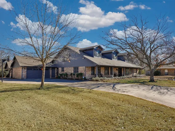 308 Wheeler Creek Ct, Gainesville, TX 76240