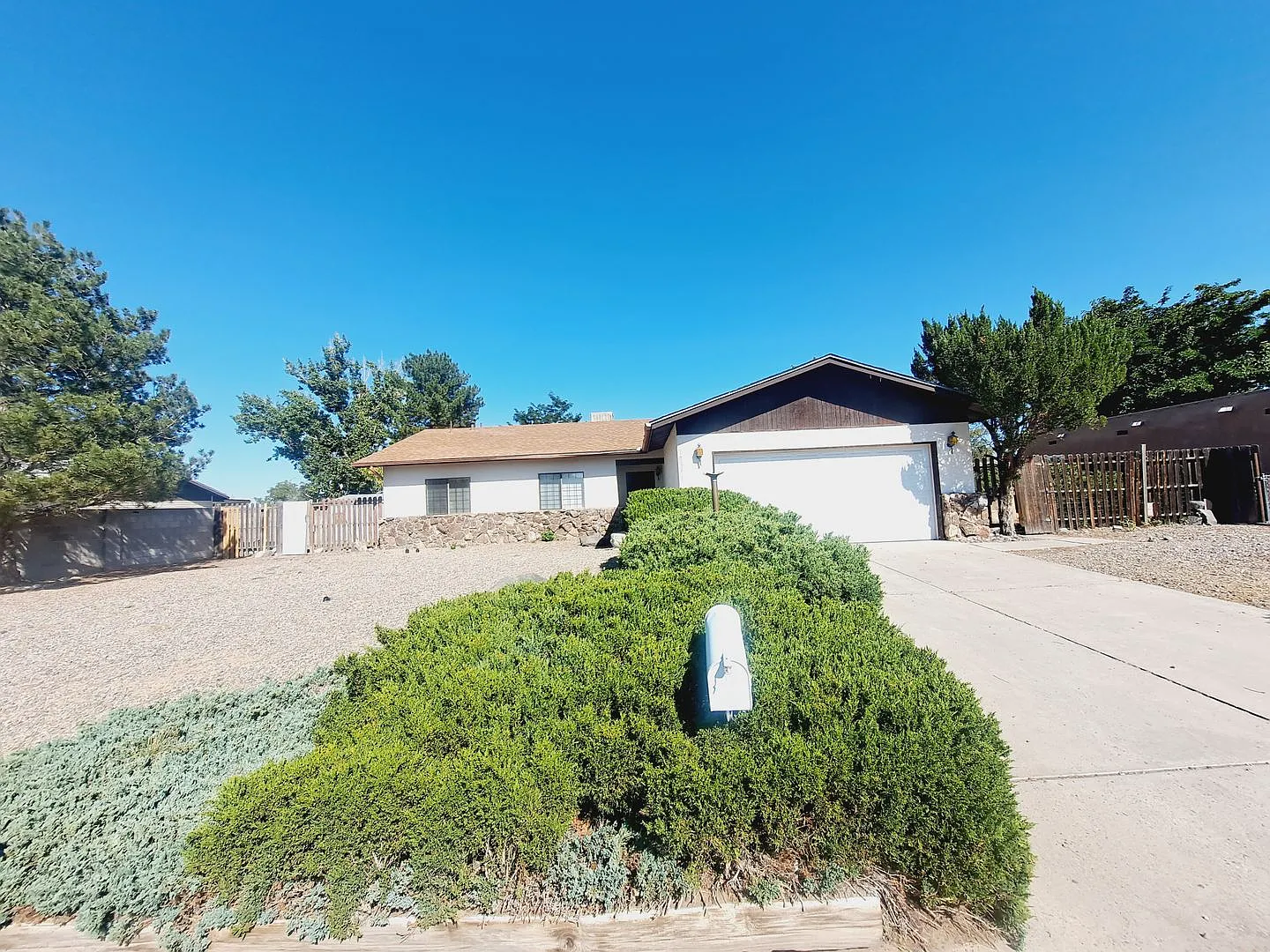 3 bed 2 bath home. Coming soon! — Photo 2