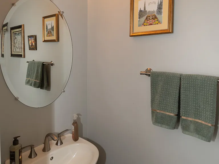23348 Madison Heights Ter — Photo 12