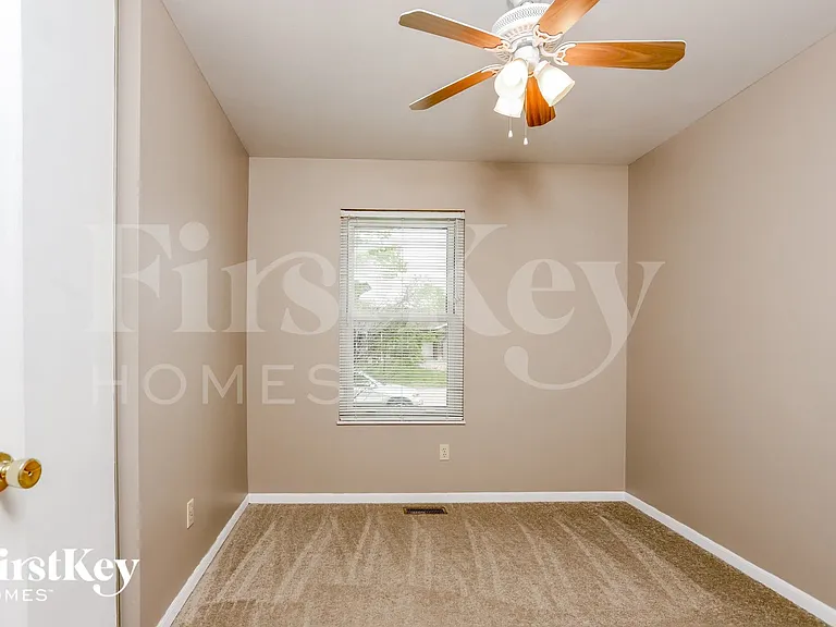 307 W Sunny Hill Blvd — Photo 10