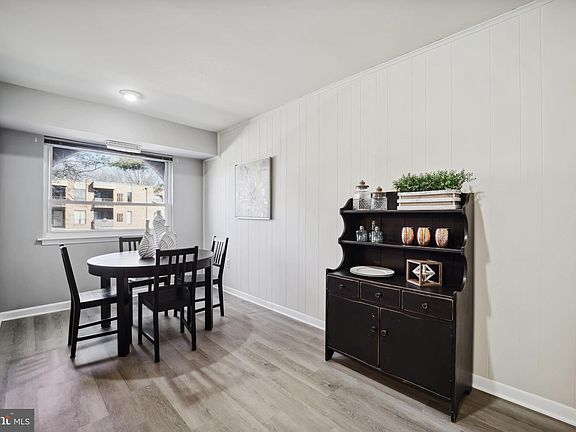 2nd image of 15 Silverwood Cir APT 8
