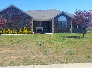 2220 Curtis St #2220, Lebanon, MO 65536