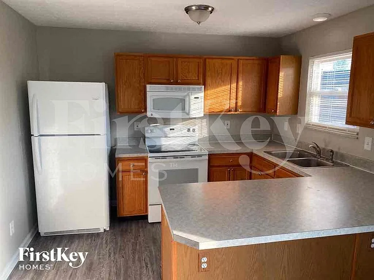 7272 Moonbay Ct — Photo 2