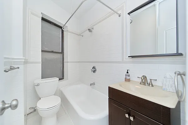 Rented by Living New York | media 16