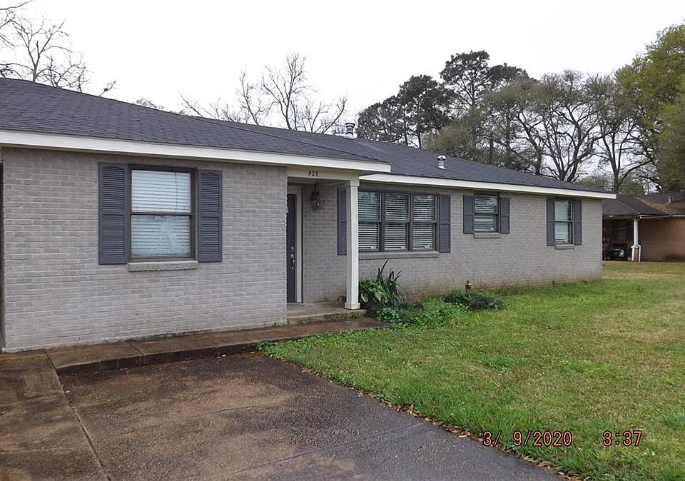 1st image of 920 Warren Ave