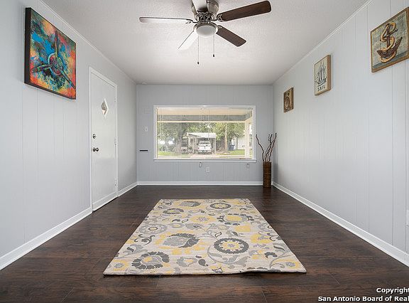5th image of 315 Storeywood Dr