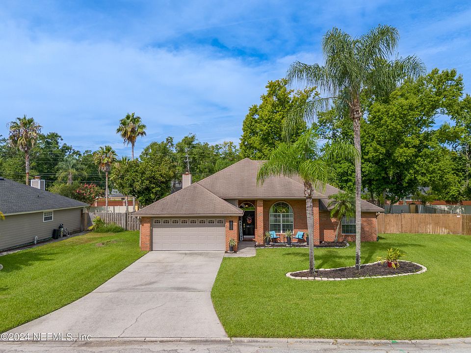 1st image of 12136 BANYAN TREE Drive