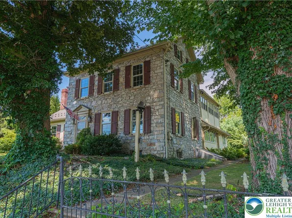 9051 Breinigsville Rd, Breinigsville, PA 18031