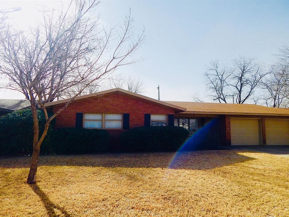 5225 16th Street 3/2/2 $149,900