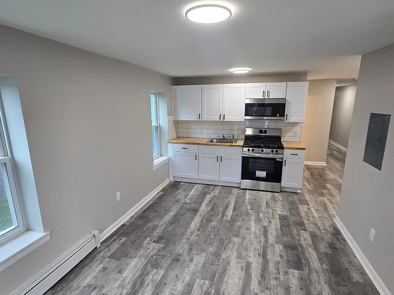 228-230 Maple Ave #3N — Photo 12