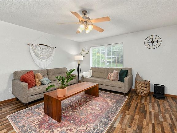 5th image of 1510 W 25th Ct APT F2