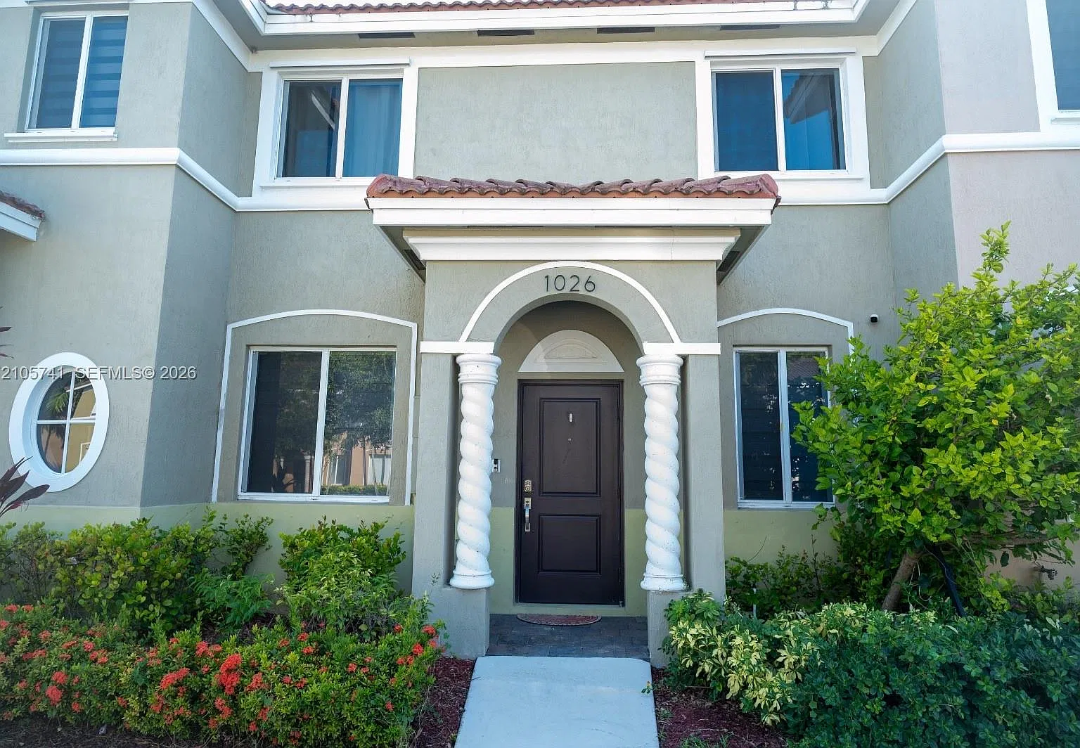 Shores At Keys Gate — Photo 1