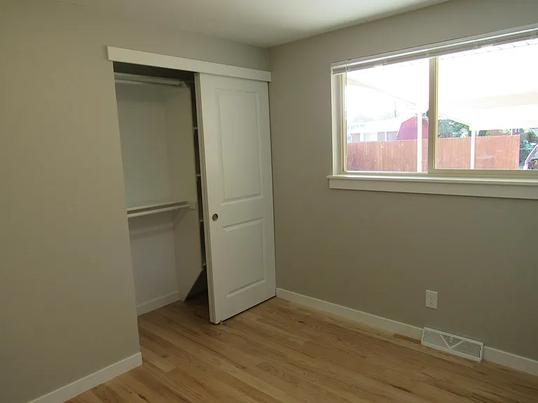 1111 Judson St — Photo 12