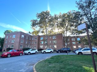 64-20 192nd St FLOOR 2, Fresh Meadows, NY 11365