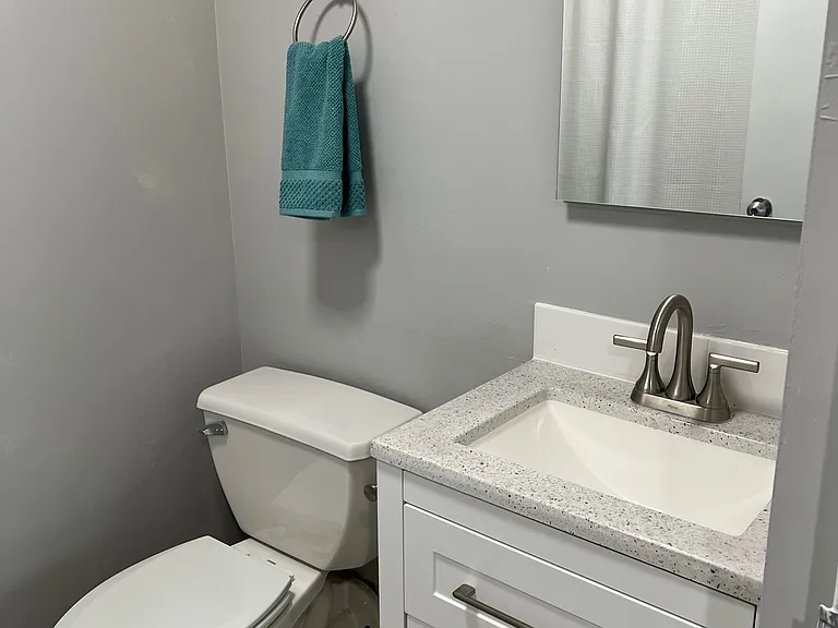 Des Plaines Tower — Photo 40