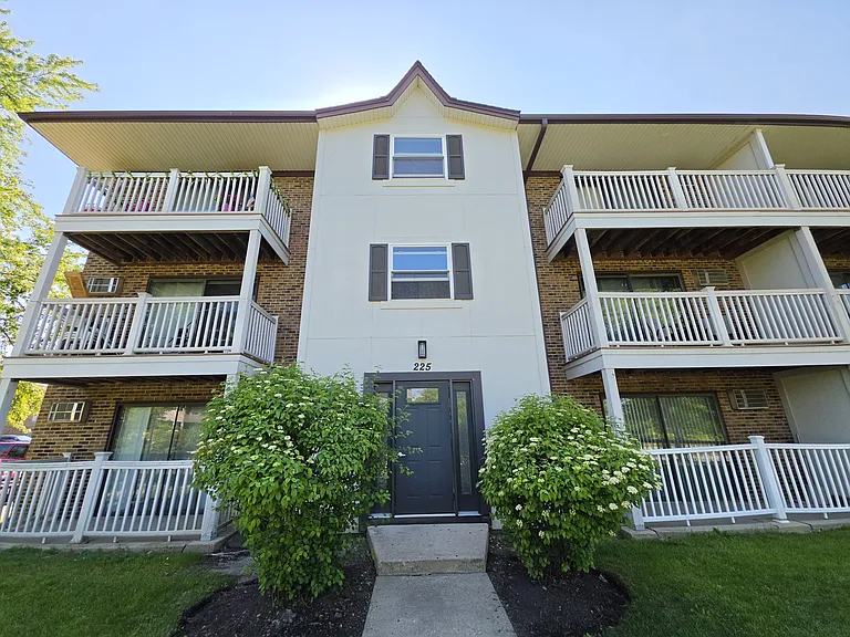 225 Gregory St #10 — Photo 10