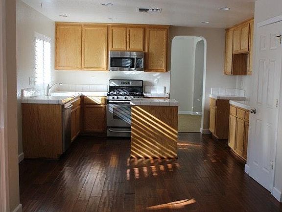 2nd image of 1079 Roy Frerichs Ln