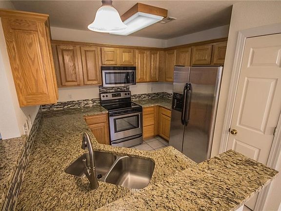 3rd image of 706 Pennington St