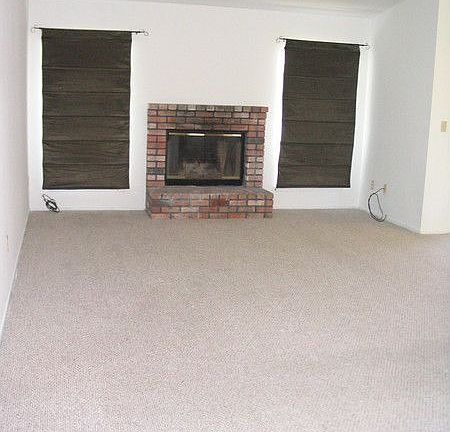Spacious Family Room