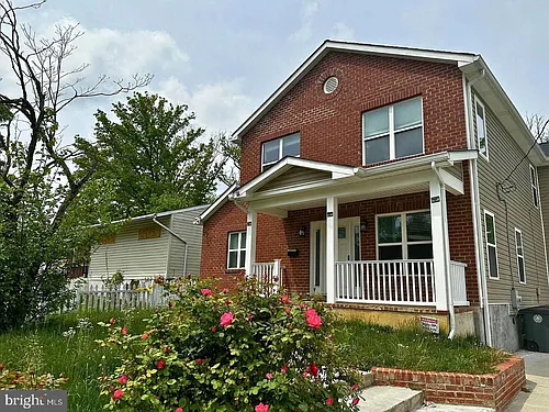 220 Elizabeth Ave Photo 1
