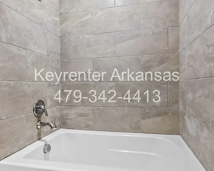 846 E Sparrow Cir — Photo 18