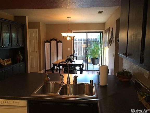 5th image of 1316 Champion Oaks Dr