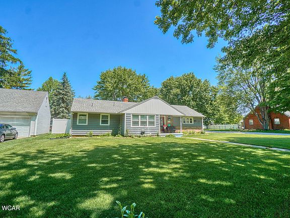 3rd image of 302 Doering St