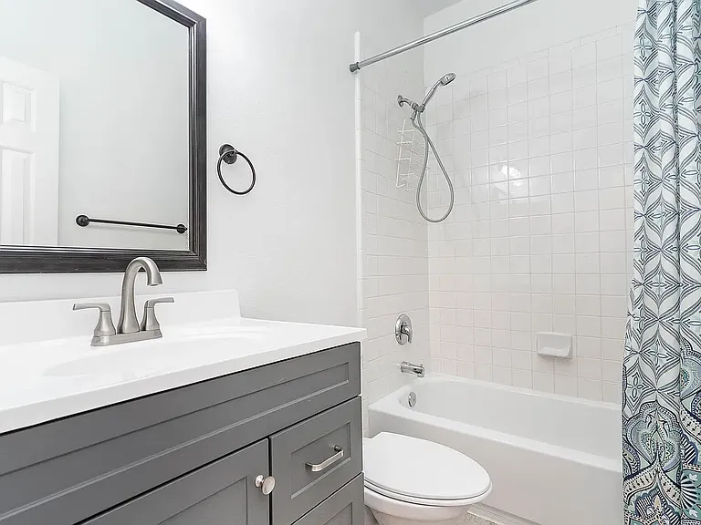 1300 Clear Creek Dr — Photo 16