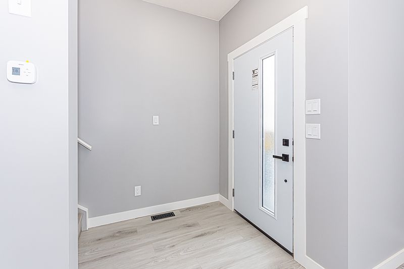 Edmonton Apartment for rent - 3 Bedrooms — photo 54