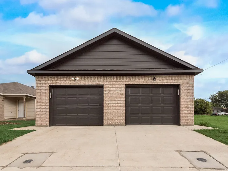 3153 Stag Rd — Photo 1