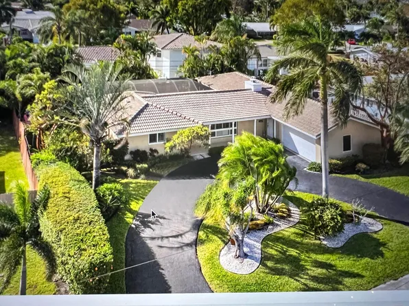2220 NE 32nd Street, Lighthouse Point, FL 33064