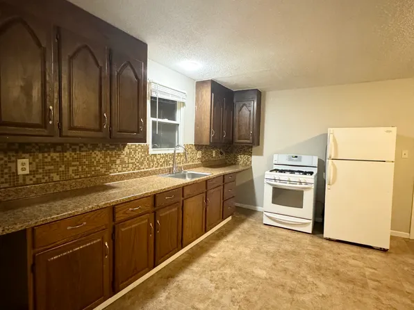 187 Whiting St APT D, New Britain, CT 06051