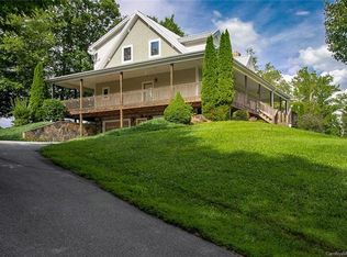 260 Taylor Ln, Burnsville, NC 28714