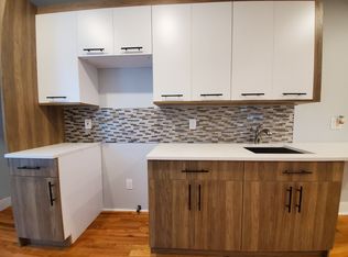 140 W Side Ave #10E, Jersey City, NJ 07305