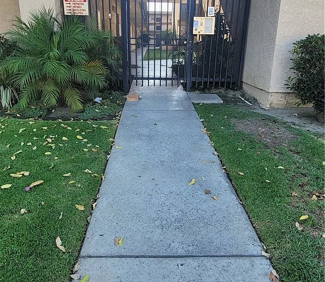 15351 Orange Ave #26 — Photo 18