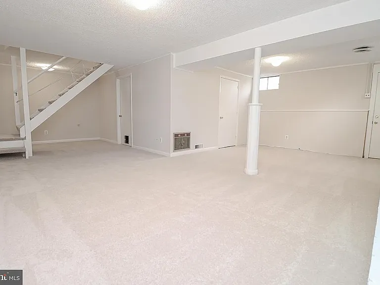 430 Duvall Ln — Photo 25