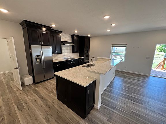 2nd image of 1508 Country Club Dr